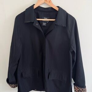Dennis Basso Black Lightweight Spring Jacket Size M Leopard Cuff 22” PTP
